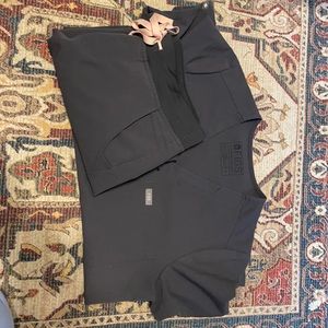 Figs scrubs top and jogger bottom size small